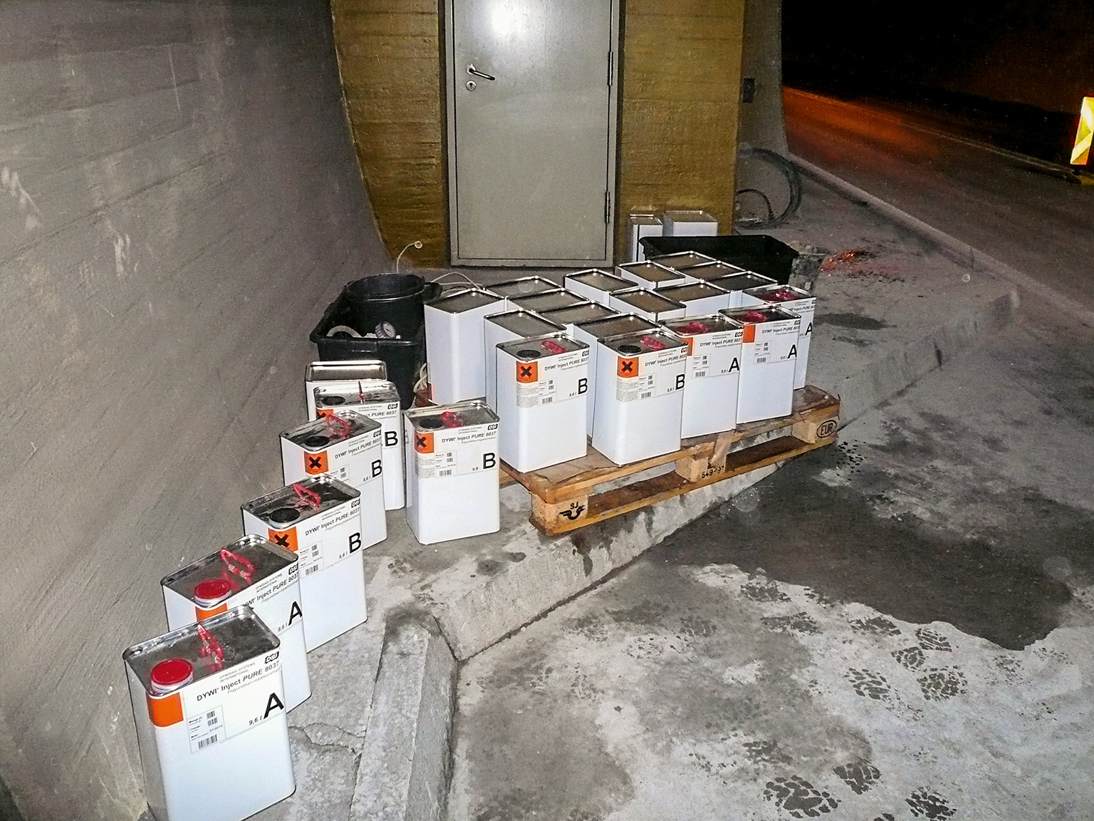 Innovative Rehabilitation of the Lermooser Tunnel using permanent DSI Anchors and DSI Inject Resins Innovative Rehabilitation of the Lermooser Tunnel using permanent DSI Anchors and DSI Inject Resins